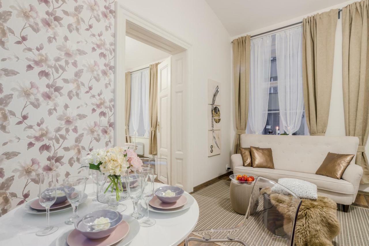 Prague Apt Near Charles Bridge By Michal&Friends Praga Exterior foto