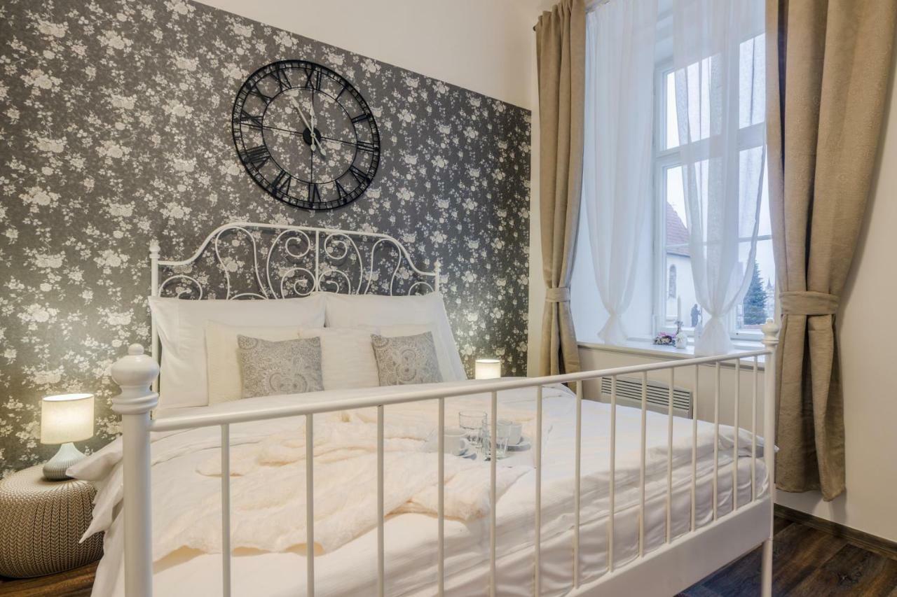 Prague Apt Near Charles Bridge By Michal&Friends Praga Exterior foto