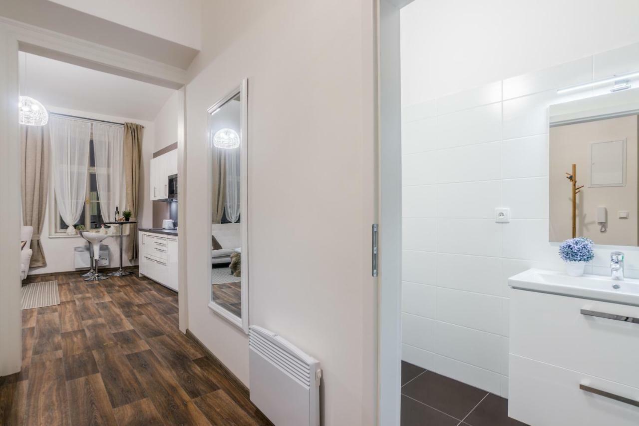 Prague Apt Near Charles Bridge By Michal&Friends Praga Exterior foto