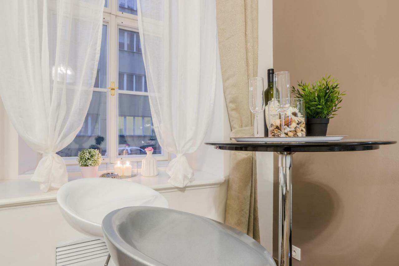 Prague Apt Near Charles Bridge By Michal&Friends Praga Exterior foto